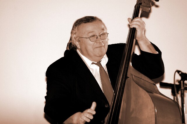 min 2006 12 15 beaune boogie 253 sepia